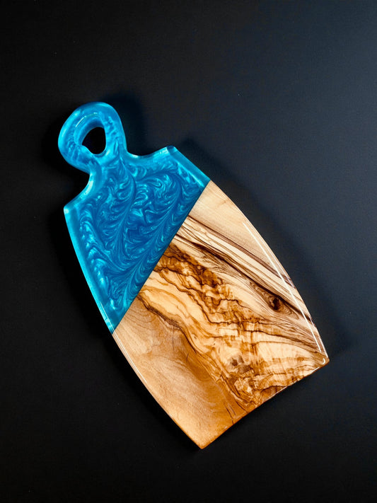 Organic Handle Charcuterie Board – Olive Wood with Ocean Blue Epoxy
